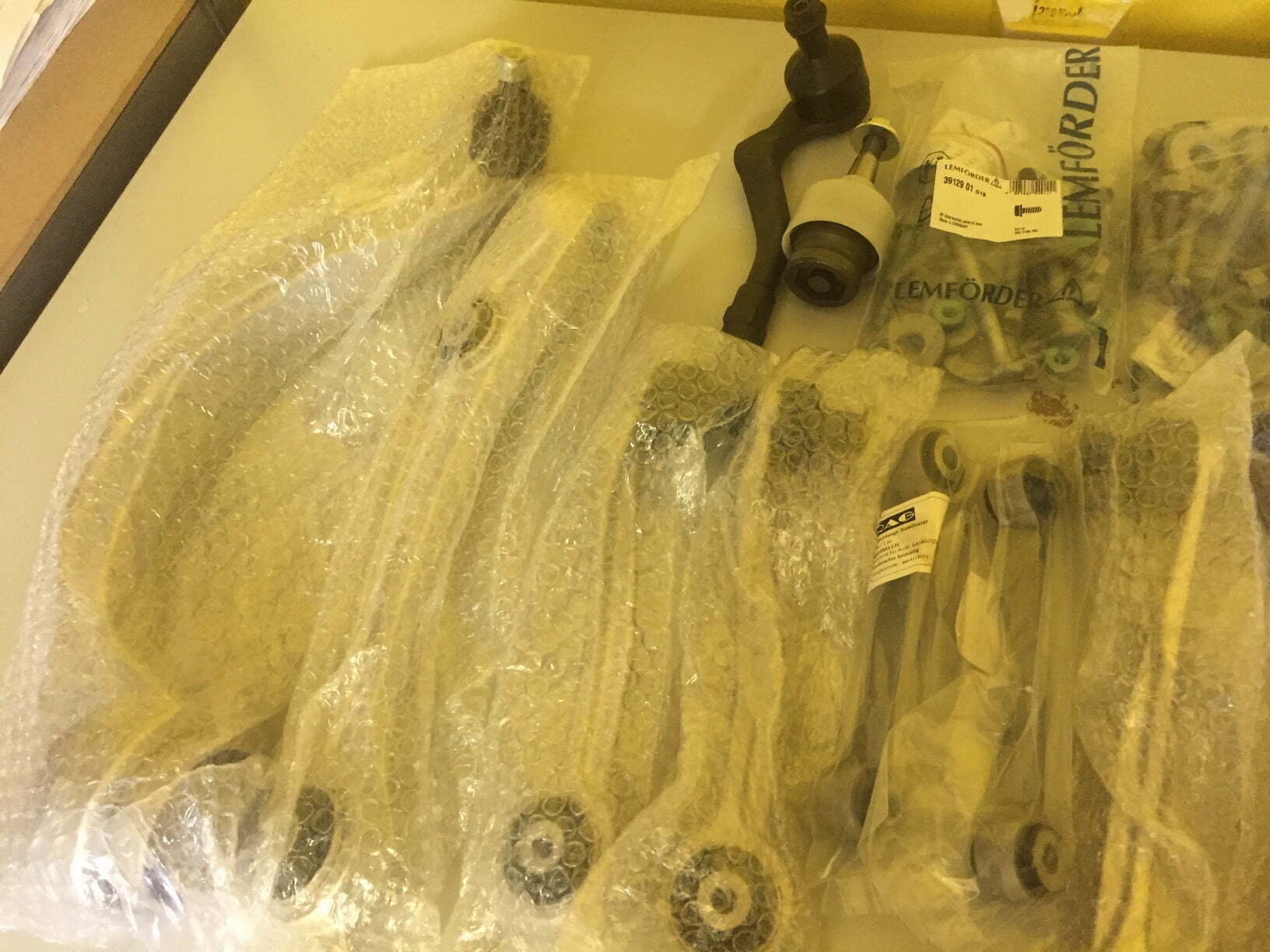 Audi A4 (B8) - The largest set of front axle arms Rag